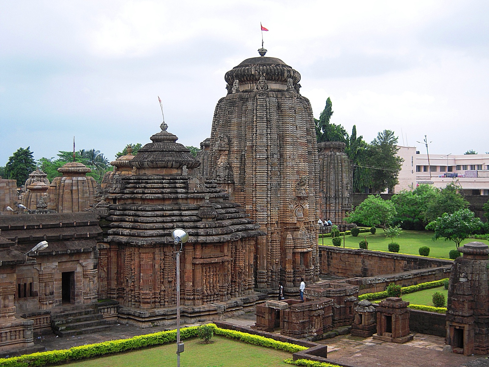 Lingaraj Temple spire and complex in Bhubaneswar