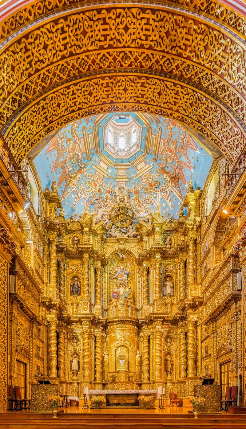 Ornate interior of Iglesia de La Compañía in Quito