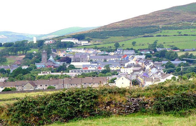 The road approaching Dingle Town from the southwest
