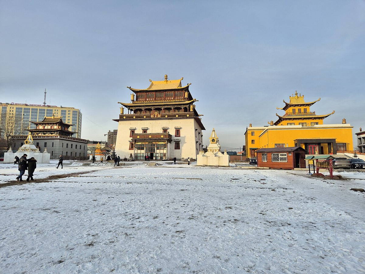 Gandantegchinlen Monastery in Ulaanbaatar