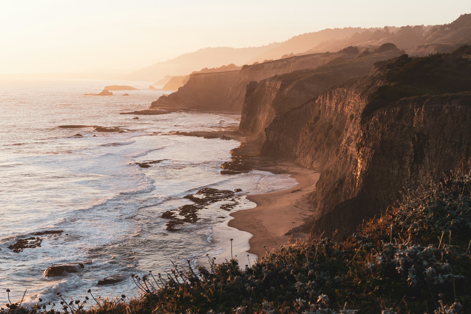 Rocky coastal cliffs and ocean along the Southern California shoreline
