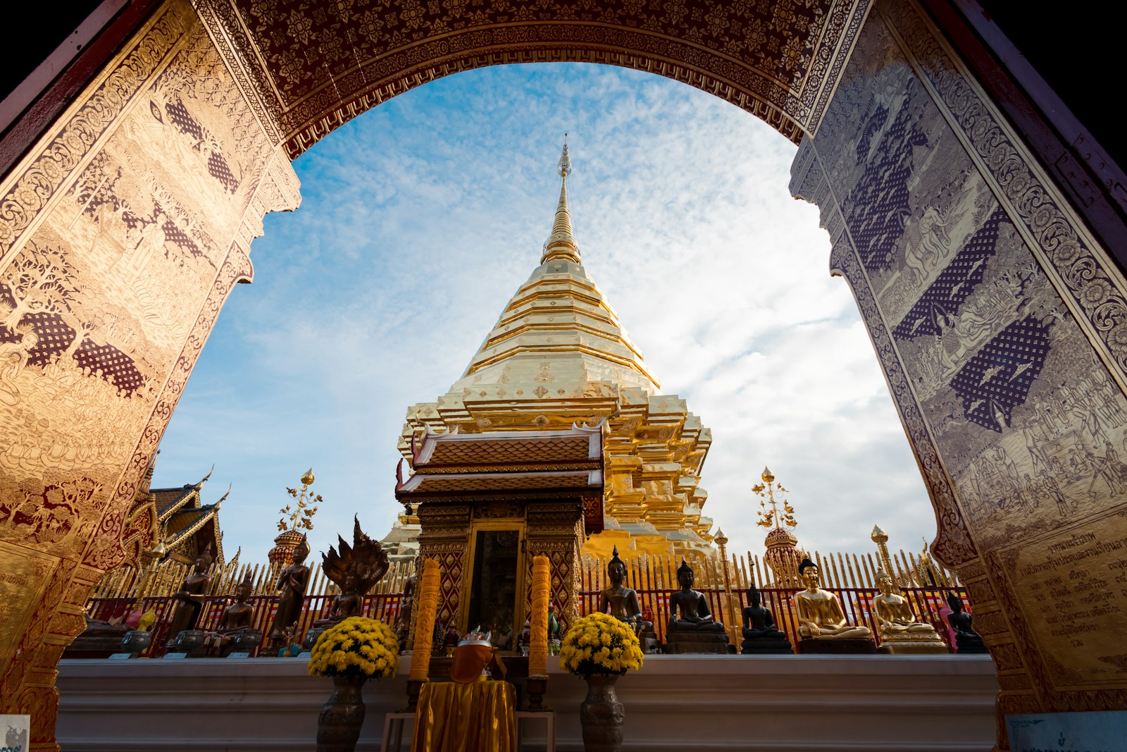 Temple archway leading into Wat Phra That Doi Suthep