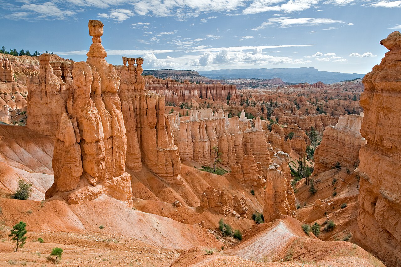 Thor's Hammer hoodoo rock spire in Bryce Canyon National Park, Utah