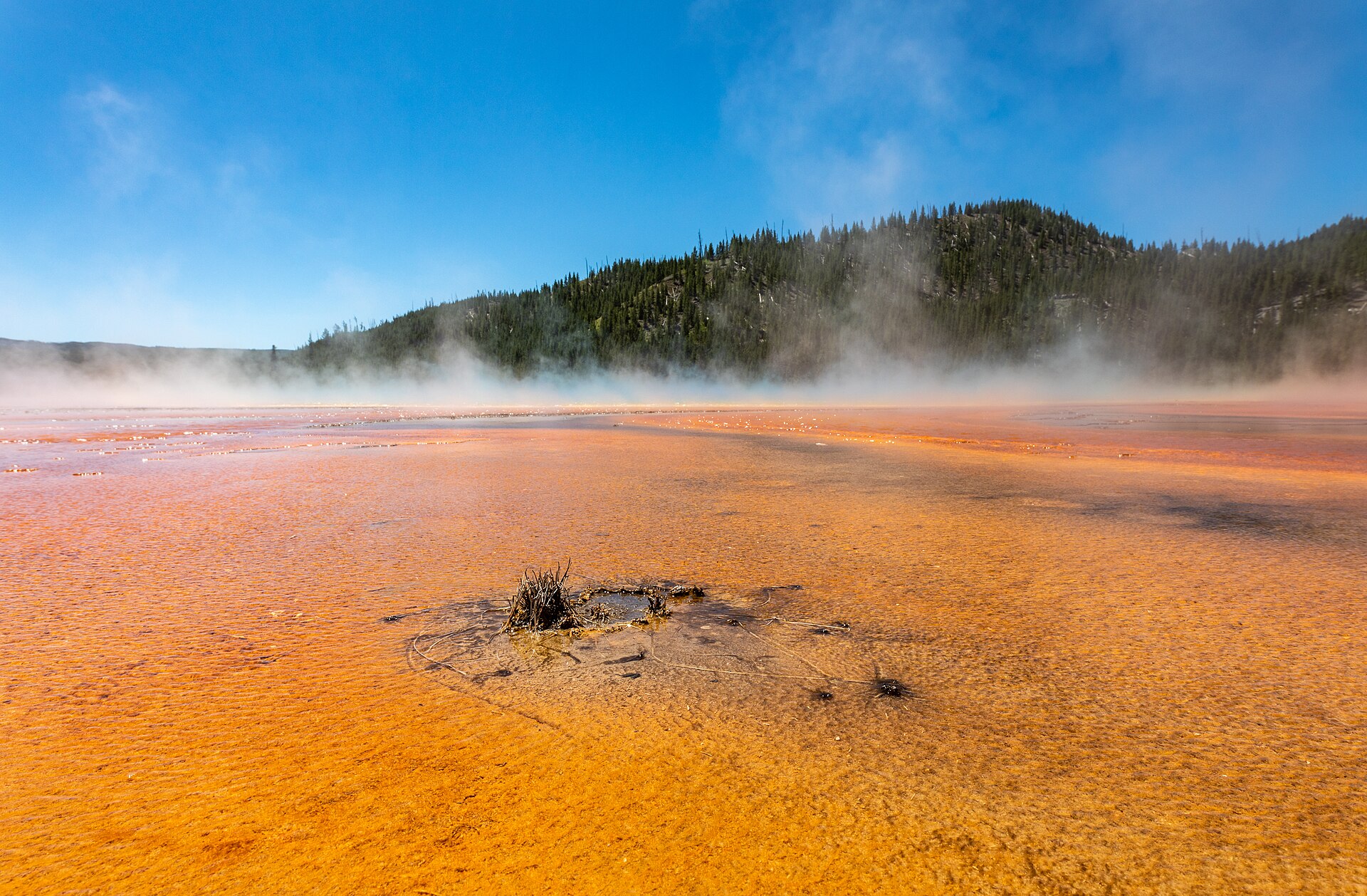 Grand Prismatic Spring with vivid blue centre and rings of green, yellow, orange, and red